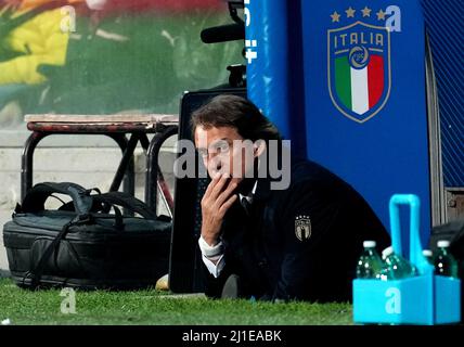 PALERMO, ITALIEN - 24. MÄRZ: Roberto Mancini Cheftrainer von Italien enttäuscht, während des FIFA Fußball-WM-Qualifikationsspiels 2022 zwischen Italien und Nordmakedonien im Stadio Renzo Barbera am 24. März 2022 in Palermo, . (Foto nach MB-Medien) Stockfoto