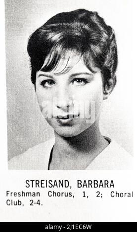 Ein Jahrbuch-Foto von Barbara Streisand aus dem Jahr 1959. Sie besuchte die Erasmus Hall High School in Brooklyn, New York Stockfoto