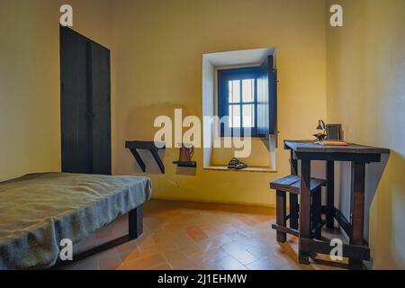 Nachbau einer mittelalterlichen Franziskanermönchenzelle. Kloster La Rabida, Palos de la Corona, Provinz Huelva, Andalusien, Südspanien. The Francis Stockfoto