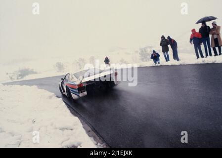Marku Alen (FIN) Ilkka Kivimaki (FIN) Riccardo Patrese (ITA) Lancia Beta Montecarlo Turbomotor GR6 Martini Racing 1. Position Stockfoto