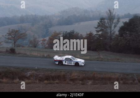 Marku Alen (FIN) Ilkka Kivimaki (FIN) Riccardo Patrese (ITA) Lancia Beta Montecarlo Turbomotor GR6 Martini Racing 1. Position Stockfoto