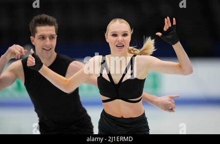 Sud de France Arena, Montpellier, Frankreich. 25. März 2022. Mariia Ignateva und Danijil Leonyidovics Szemko aus Ungarn während des Pairs Ice Dance, der Eiskunstlauf-Weltmeisterschaft in der Sud de France Arena, Montpellier, Frankreich. Kim Price/CSM/Alamy Live News Stockfoto