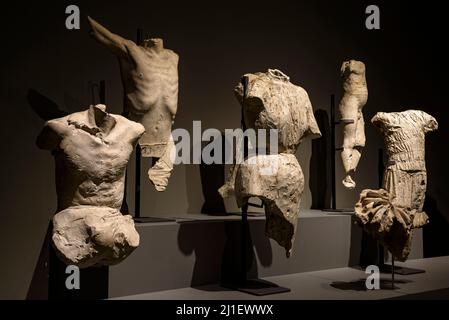 Originalfragmente von Formen und Modellen der Sagrada Familia in der Gaudí-Ausstellung im MNAC-Museum 2021 (Barcelona, Katalonien, Spanien) Stockfoto