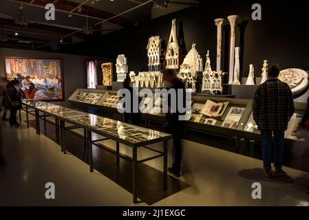 Originalfragmente von Formen und Modellen der Sagrada Familia in der Gaudí-Ausstellung im MNAC-Museum 2021 (Barcelona, Katalonien, Spanien) Stockfoto