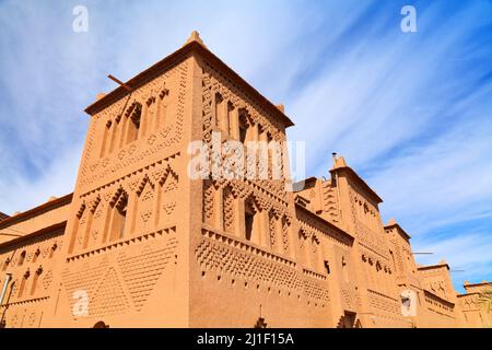 Kasbah Amridil. Befestigte Residenz in Marokko aus Backstein. Skoura Oasis Wahrzeichen. Stockfoto