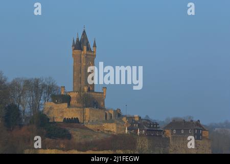 Blick auf den 1895 erbauten Wilhelmsturm in Dillenburg, Hessen Stockfoto