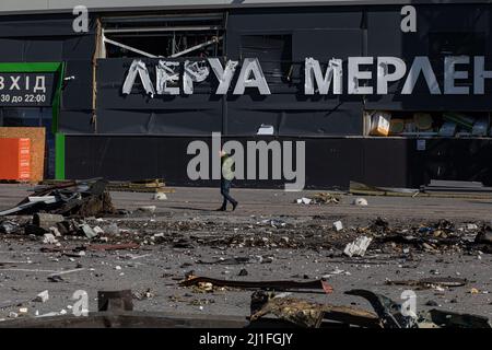 Der Stadtteil Retroville, in Kiew, Ukraine, nach einer Nacht unter den Bombardierungen, die 8 Tote hinterließen, am 24. März 2022. Foto von Thomas Morel-Fort/ABACAPRESS.COM Stockfoto