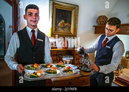 Restaurant im Le Fontanelle Hotel in Castelnuovo Berardenga im Chianti, Siena, Toskana, Italien. Das 5-Sterne-Hotel le Fontanelle ist perc Stockfoto
