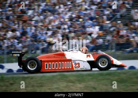 Bruno Giacomelli (ITA) Alfa Romeo 182 Stockfoto