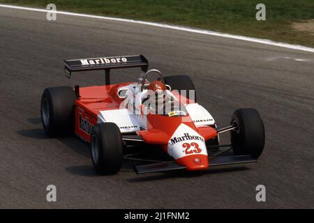 Bruno Giacomelli (ITA) Alfa Romeo 182 Stockfoto