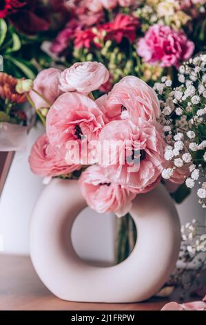 Viele verschiedene Blumen Stockfoto