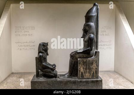 Statuen von Horemheb und Atum, Luxor Museum Stockfoto