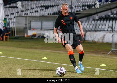 Sofia, Bulgarien. 25. März 2022. SOFIA, BULGARIEN - 25. MÄRZ: Mitchell Bakker aus den Niederlanden U23 während des EM 2023 Qualifiers-Spiels zwischen Bulgarien U23 und den Niederlanden U23 im Slavia-Stadion am 25. März 2022 in Sofia, Bulgarien (Foto von Nikola Krstic/Orange Picics) Credit: Orange Pics BV/Alamy Live News Stockfoto