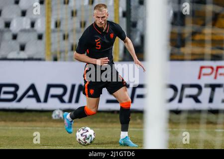 Sofia, Bulgarien. 25. März 2022. SOFIA, BULGARIEN - 25. MÄRZ: Mitchell Bakker aus den Niederlanden U23 während des EM 2023 Qualifiers-Spiels zwischen Bulgarien U23 und den Niederlanden U23 im Slavia-Stadion am 25. März 2022 in Sofia, Bulgarien (Foto von Nikola Krstic/Orange Picics) Credit: Orange Pics BV/Alamy Live News Stockfoto