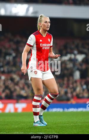 LONDON, GROSSBRITANNIEN. MÄR 22. Stina Blackstenius von Arsenal Women beim UEFA Womens Champions League Quarter Final zwischen Arsenal und VFL Wolfsburg am Mittwoch, 23.. März 2022, im Emirates Stadium, London. (Kredit: Tom West | MI News) Kredit: MI Nachrichten & Sport /Alamy Live News Stockfoto