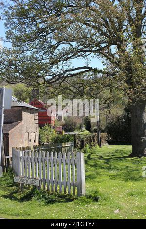 Aldbury Village in Spring, Hertfordshire, England, Großbritannien Stockfoto