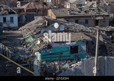 Charkiw, Ukraine. 24. März 2022. Schwer beschädigte Wohngebiete in Charkiw, Ukraine, am 24. März 2022. (Foto von Collin Mayfield/Sipa USA) Quelle: SIPA USA/Alamy Live News Stockfoto