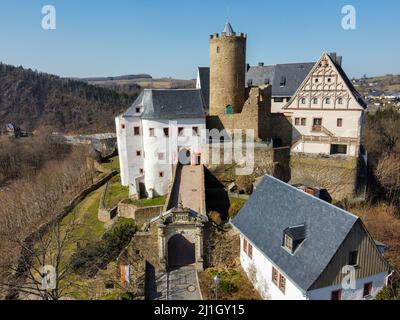 Luftaufnahme der Burg Scharfenstein im Erzgebirge Stockfoto