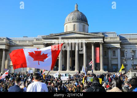 Freiheitsdemonstration, die gegen verschiedene rechte Themen wie Anti-Covid-Impfstoffe und Mandate protestiert, inspiriert durch den kanadischen Trucker-Protest, Großbritannien Stockfoto