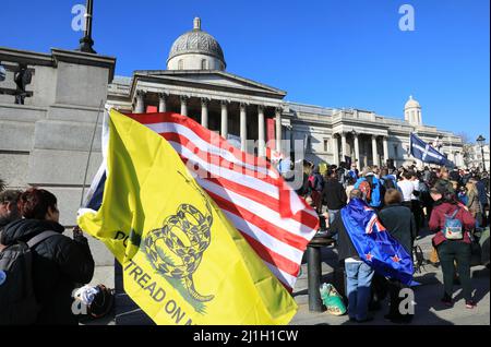 Freiheitsdemonstration, die gegen verschiedene rechte Themen wie Anti-Covid-Impfstoffe und Mandate protestiert, inspiriert durch den kanadischen Trucker-Protest, Großbritannien Stockfoto