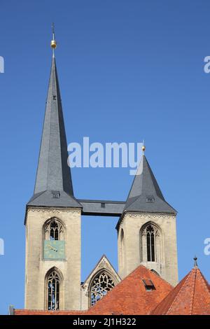 Türme der Martinikirche in Halberstadt, Sachsen-Anhalt, Deutschland Stockfoto