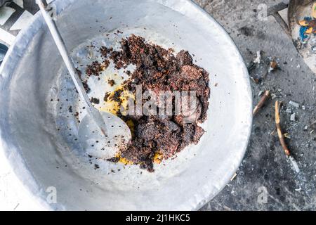 Topf voller Moronga oder Blutwurst, ein typisches Essen aus Nicaragua, Mittelamerika und Lateinamerika Stockfoto