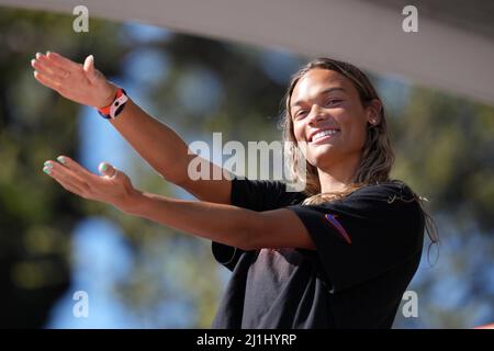 Anna Hall aus Florida reagiert nach dem Gewinn des Heptahtlons während der Clyde Littlefield Texas Relays 94., Freitag, 25. März 2022, in Austin. Text Stockfoto