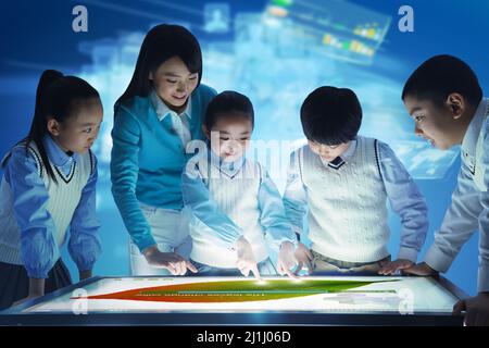 Grundschüler in der Klasse Stockfoto