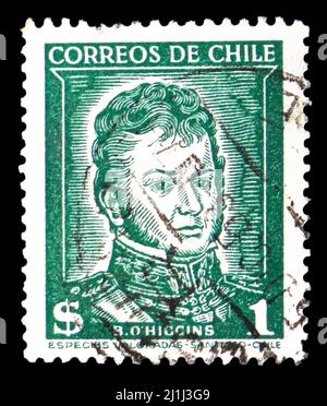 MOSKAU, RUSSLAND - 12. MÄRZ 2022: Die in Chile gedruckte Briefmarke zeigt Bernardo O’Higgins (1776-1842), Personalities definitives Serie, um 1953