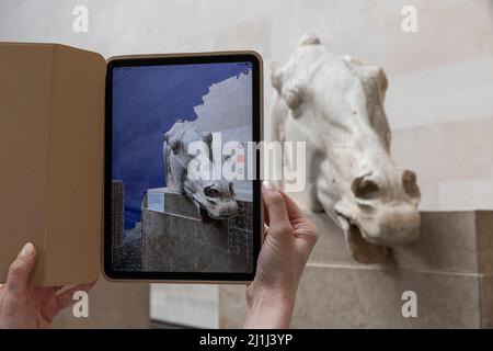 Digitales Scannen des British Museum Parthenon-Skulpturen Ein digitaler Scan eines der Pferdeköpfe vom Wagen, der die Mondgöttin Selene zog. Stockfoto