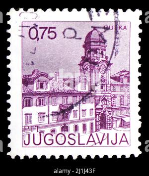 MOSKAU, RUSSLAND - 12. MÄRZ 2022: Die in Jugoslawien gedruckte Briefmarke zeigt Rijeka, Tourismus-definitive Kleinserie, um 1976 Stockfoto