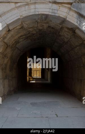 ANTALYA / TÜRKEI 12. Juli 2021 ; Innenraum des antiken römischen Theatergebäudes. Aspendos Seite Antalya Stockfoto