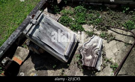 Grab auf dem historischen Toowong Friedhof in Brisbane Australien Stockfoto