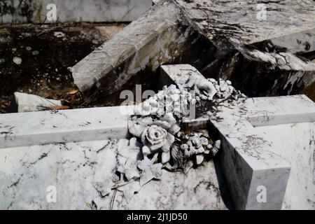 Grab auf dem historischen Toowong Friedhof in Brisbane Australien Stockfoto