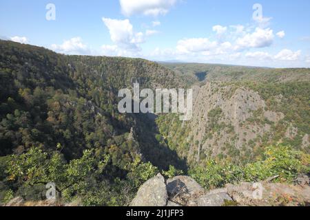 Blick vom Hexentanzplatz auf den Harz mit dem Bodetal, Sachsen-Anhalt, Deutschland Stockfoto