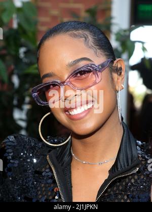 Los Angeles, USA. 25. März 2022. H.E.R. auf der jährlichen WIF Oscar Party 15. Insideat Bar Lis am 25. März 2022 in Los Angeles, Kalifornien. Quelle: Saye Sadou/Media Punch Los Angeles, ca. März 25: H.E.R. Auf der jährlichen WIF Oscar Party 15. Insideat Bar Lis am 25. März 2022 in Los Angeles, Kalifornien. Quelle: Saye Sadou/Media Punch/Alamy Live News Stockfoto