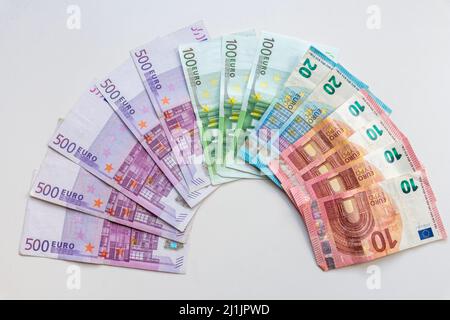 Eine Reihe von verschiedenen europäischen Euro-Banknoten für die internationale Masse Finanzierung oder Finanztransaktion, um internationalen Handel und finanzielle zeigen Markt Stockfoto