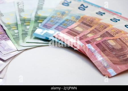 Eine Reihe von verschiedenen europäischen Euro-Banknoten für die internationale Masse Finanzierung oder Finanztransaktion, um internationalen Handel und finanzielle zeigen Markt Stockfoto