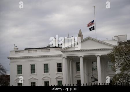 Washington, USA. 26. März 2022. Eine allgemeine Ansicht des Weißen Hauses in Washington, DC, am Samstag, den 26. März, 2022. (Graeme Sloan/Sipa USA) Quelle: SIPA USA/Alamy Live News Stockfoto