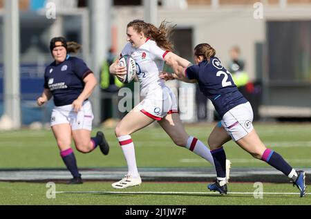 Die Engländerin Emma Sing in Aktion während des TikTok Women's Six Nations-Spiels im DAM Health Stadium, Edinburgh. Bilddatum: Samstag, 26. März 2022. Stockfoto