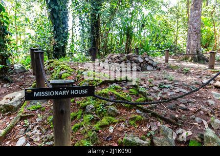 Ruinen eines alten Missionshauses in Venn's Town - Mission Lodge, Mahe Island, Seychellen. Stockfoto