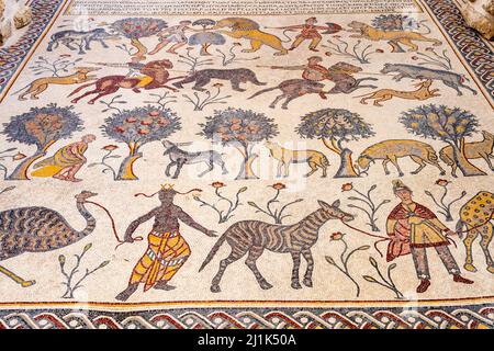 Farbenfrohe Mosaiken In Der Moses Memorial Church, Mt Nebo, Jordanien. Stockfoto