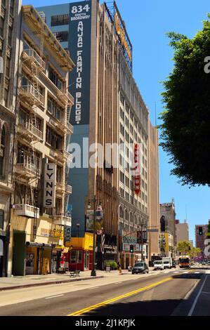 Ein ruhiger, fast verkehrsfreier Tag in der Innenstadt von Los Angeles Stockfoto