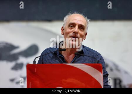 Marseille, Frankreich. 24. März 2022. Philippe Poutou spricht bei einer Wahlkampfveranstaltung in Marseille. Philippe Poutou ist der Kandidat der NPA (New Anticapitalist Party) bei den französischen Präsidentschaftswahlen 2022. Er vertritt die revolutionäre extreme Linke, die gegen den Kapitalismus und alle Formen der Diskriminierung kämpft. (Foto von Denis Thaust/SOPA Images/Sipa USA) Quelle: SIPA USA/Alamy Live News Stockfoto