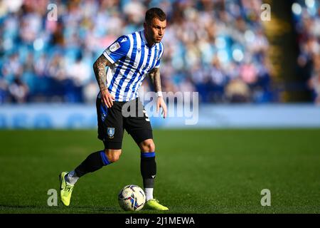 Hillsborough, Sheffield, England - 26.. März 2022 Jack Hunt (32) of Sheffield Mittwoch - während des Spiels Sheffield Mittwoch gegen Cheltenham Town, Sky Bet League One, 2021/22, Hillsborough, Sheffield, England - 26.. März 2022 Credit: Arthur Haigh/WhiteRoseFotos/Alamy Live News Stockfoto