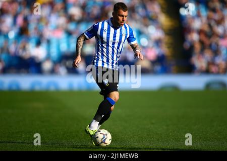 Hillsborough, Sheffield, England - 26.. März 2022 Jack Hunt (32) of Sheffield Mittwoch - während des Spiels Sheffield Mittwoch gegen Cheltenham Town, Sky Bet League One, 2021/22, Hillsborough, Sheffield, England - 26.. März 2022 Credit: Arthur Haigh/WhiteRoseFotos/Alamy Live News Stockfoto