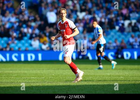 Hillsborough, Sheffield, England - 26.. März 2022 Callum Wright (16) von Cheltenham - während des Spiels Sheffield Mittwoch gegen Cheltenham Town, Sky Bet League One, 2021/22, Hillsborough, Sheffield, England - 26.. März 2022 Credit: Arthur Haigh/WhiteRoseFotos/Alamy Live News Stockfoto