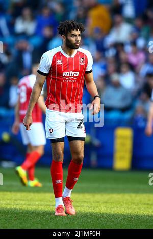 Hillsborough, Sheffield, England - 26.. März 2022 Kion Etete (29) aus Cheltenham - während des Spiels Sheffield Mittwoch gegen Cheltenham Town, Sky Bet League One, 2021/22, Hillsborough, Sheffield, England - 26.. März 2022 Credit: Arthur Haigh/WhiteRoseFotos/Alamy Live News Stockfoto