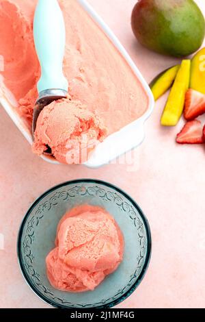 Gesundes Hausgemachtes Eis Stockfoto