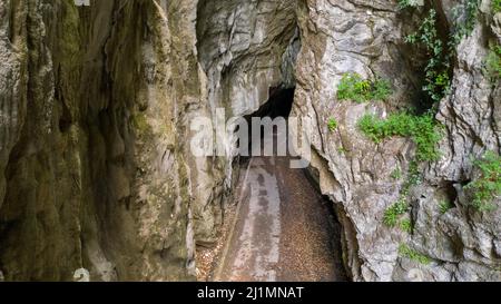 Blick auf die Strada della Forra, Tremosine, den Gardasee, die Lombardei, Italien, Europa Stockfoto